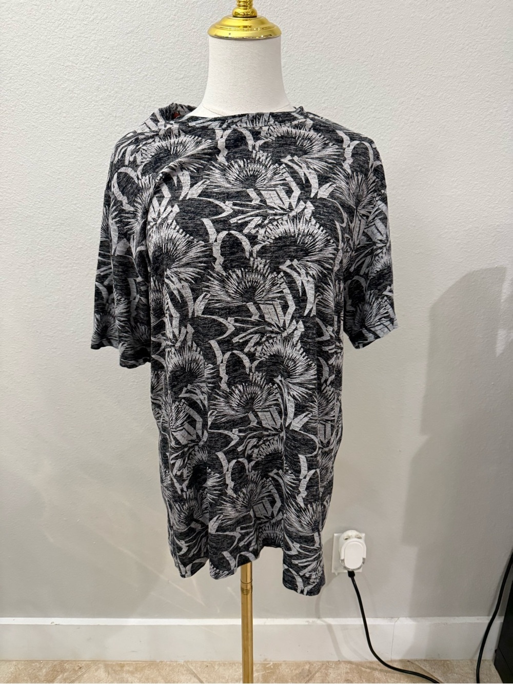 Robert Graham Mens M Tee